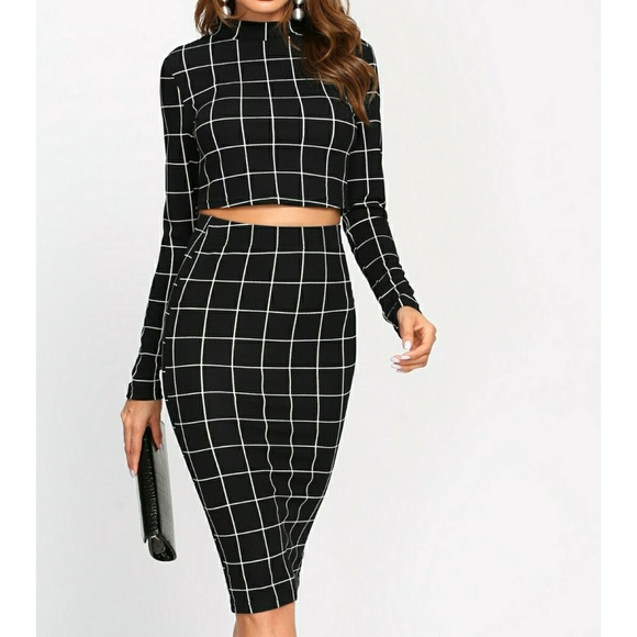 🌿LAST ONE🌿VIVA | Black Crop Top & Pencil Skirt - Picture 4 of 8